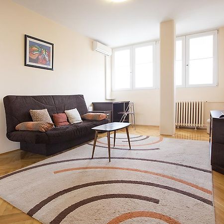 Apartment Loti Belgrade Extérieur photo
